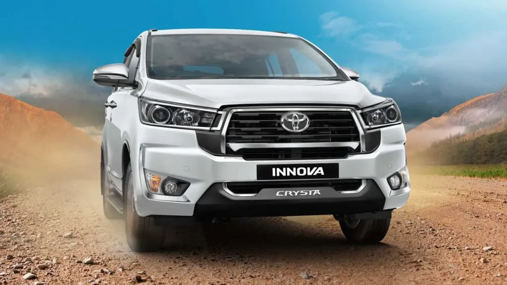 भारत में Toyota Innova Crysta के लिए वेटिंग टाइम 6 महीने तक पहुंच गया है