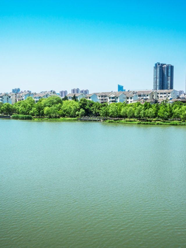 नैनीताल में घूमने का है प्लान? इन जगहों पर जाना न भूलें