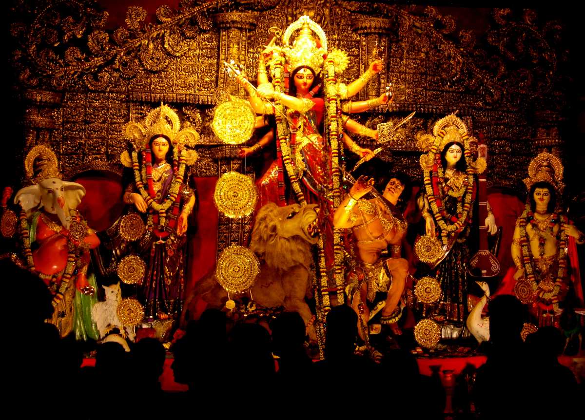 Maa Durga Aarti: इस नवरात्रि में जरुर करें मां दुर्गा की ये आरती, हर मनोकामना होगी पूरी