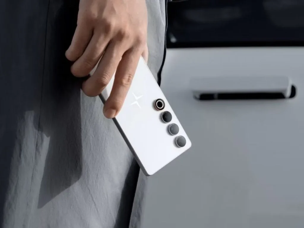 Polestar Phone ने 16GB RAM, 50MP कैमरा और उत्कृष्ट AI फीचर्स के साथ लॉन्च किया