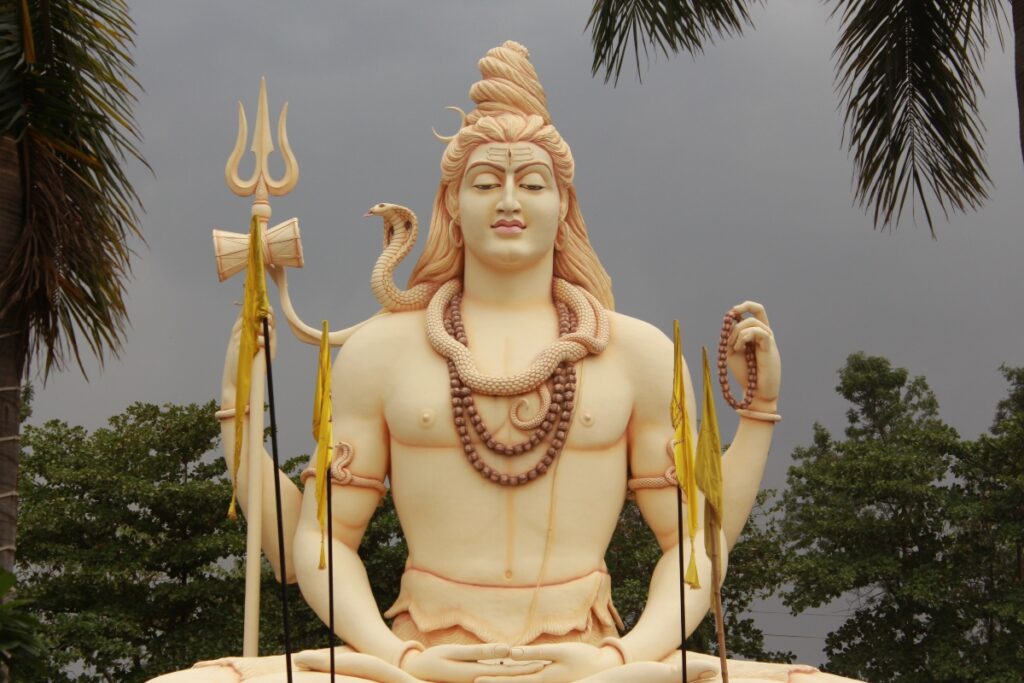 रवि प्रदोष व्रत रख रहे हैं तो इन चीजों को पूजा की थाली में जरूर शामिल करें