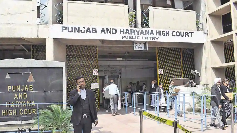 Punjab-Haryana High Court: क्या डबल पेंशन मिल सकती है?  हाई कोर्ट का निर्णय आपके सभी भ्रम दूर करेगा।