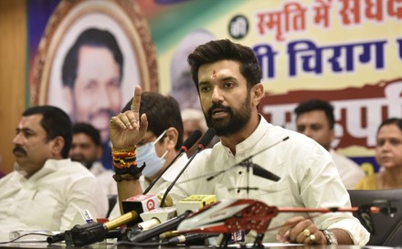 Chirag Paswan: राहुल गांधी के गुजरात में बीजेपी को हराने वाले बयान पर प्रतिक्रिया देते हुए, कहा कि इन लोगों का ये अहंकार इन्हें ले डूबेगा।