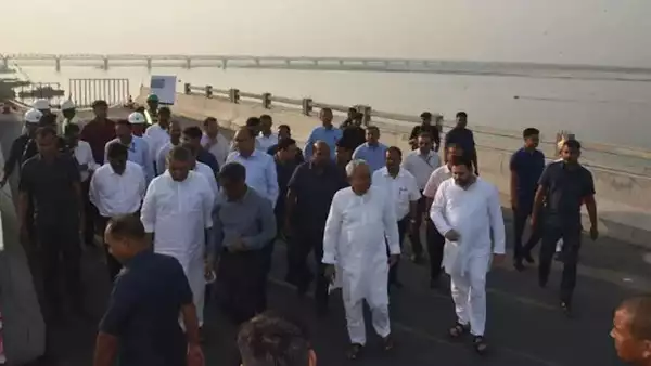 CM Nitish Kumar News: अब मरीन ड्राइव पर दीघा से कंगन घाट तक फर्राटा भरें, CM ने किया उद्घाटन 