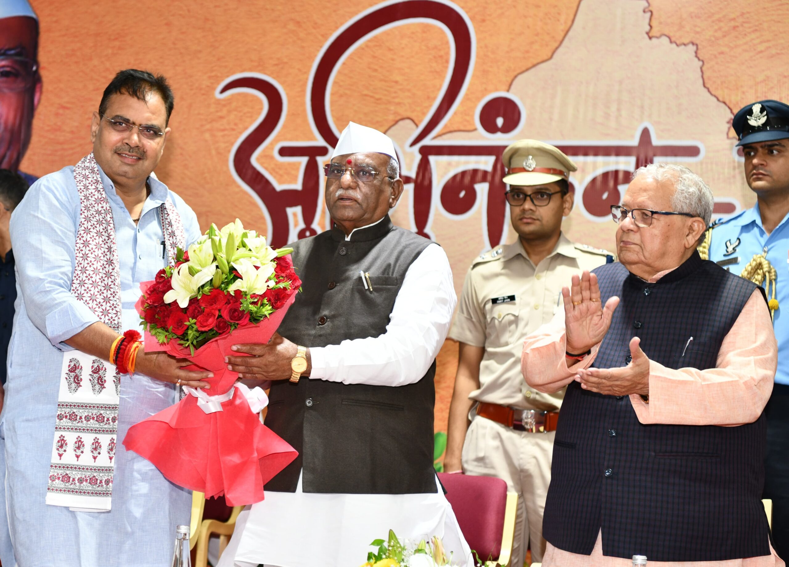 CM Bhajan Lal Sharna के आमंत्रण पर नव नियुक्त राज्यपाल एवं निवर्तमान राज्यपाल, ‘अभिनंदन-वंदन कार्यक्रम’ के तहत रात्रि भोज में हुए शामिल