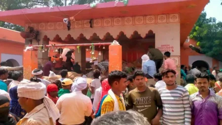 Kannuuj: चमत्कारी मां का मंदिर, यहां चढ़ाया जाता गेहूं  है, जानिए मान्यता ।