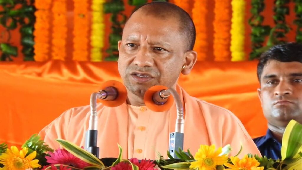 CM Yogi ने गोरखपुर में 1,170 करोड़ रु0 की लागत से 48.24 एकड़ में विस्तृत वरुण बेवरेजेज़ लि0 द्वारा स्थापित शीतल पेय बॉटलिंग एवं डेयरी उत्पाद संयंत्र का लोकार्पण किया