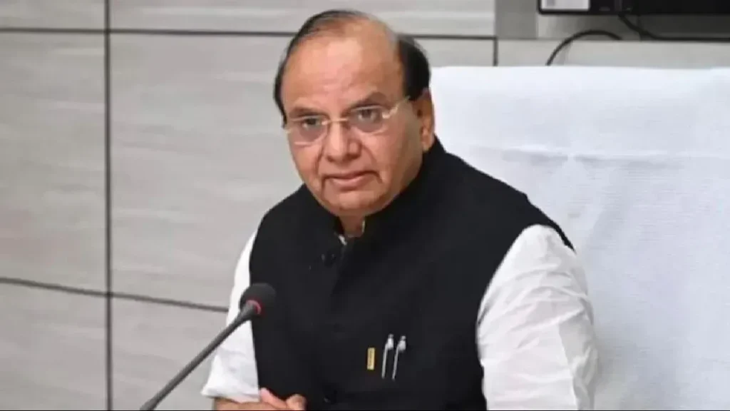 दिल्ली के उपराज्यपाल VK Saxena ने प्रदर्शनकारी बस मार्शलों से मुलाकात की दिल्ली के उपराज्यपाल VK Saxena ने प्रदर्शनकारी बस मार्शलों से मुलाकात की