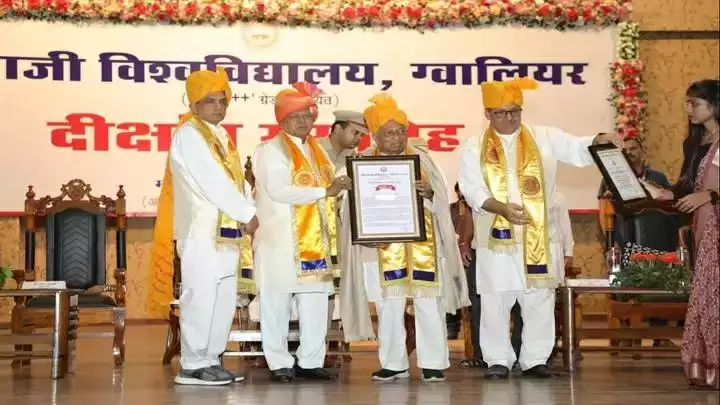 Governor Mangubhai Patel: विद्यार्थी भावी जीवन में निरंतर सीखने की भावना जागृत रखें