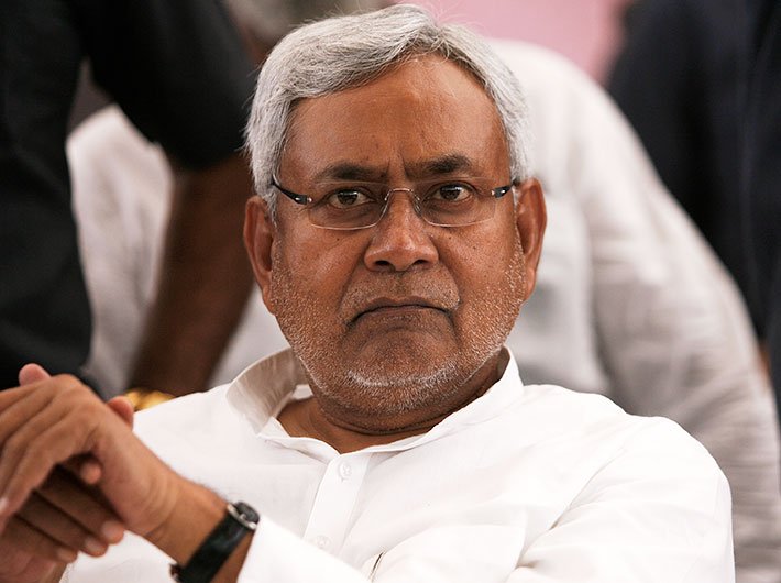 CM Nitish Kumar: एस0डी0आर0एफ0 तथा स्थानीय ग्रामीणों को भी सुरक्षित रेस्क्यू कराने के लिये दिया धन्यवाद