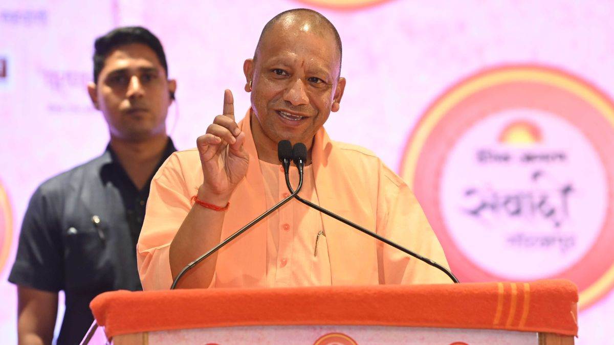 CM Yogi ने गोरखपुर में दैनिक जागरण समूह द्वारा आयोजित कार्यक्रम ‘संवादी गोरखपुर’ को सम्बोधित किया