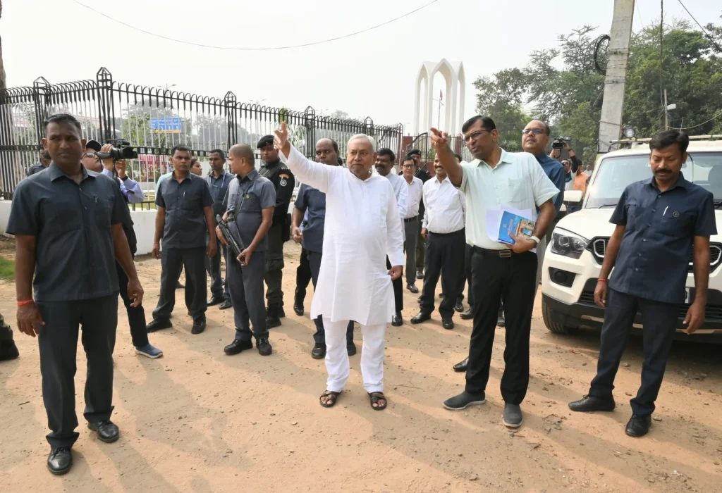 CM Nitish Kumar ने निर्माणाधीन भारत रत्न मौलाना अबुल कलाम आजाद स्मृति स्मारक पार्क का किया निरीक्षण CM Nitish Kumar ने निर्माणाधीन भारत रत्न मौलाना अबुल कलाम आजाद स्मृति स्मारक पार्क का किया निरीक्षण