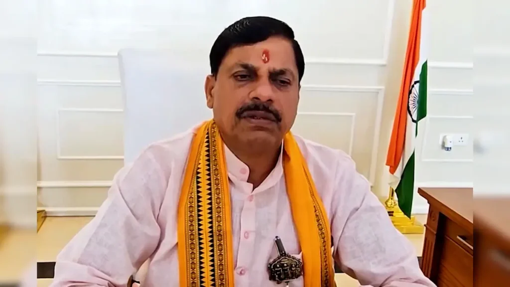 उज्जैन में मुख्यमंत्री डॉ. मोहन यादव और केन्द्रीय मंत्री ने की जल संचय-जन-भागीदारी अभियान की शुरूआत उज्जैन में मुख्यमंत्री डॉ. मोहन यादव और केन्द्रीय मंत्री ने की जल संचय-जन-भागीदारी अभियान की शुरूआत