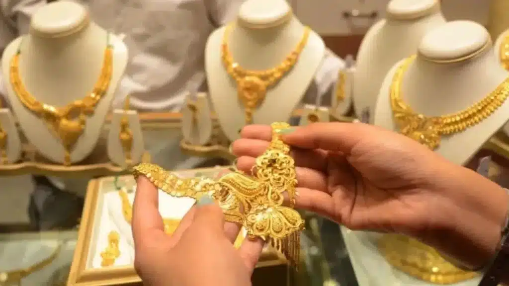 Gold Rate: क्या बढ़ जाएंगी बजट के बाद सोने की कीमतें, गोल्ड पर कस्टम ड्यूटी लग सकती है, जानें आज की कीमतें