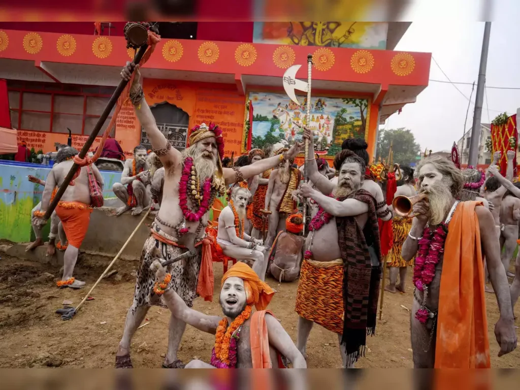 Mahakumbh 2025: कैसे और क्यों की गई अमृत की खोज? महाकुंभ से सीधा है इसका संबंध, जानिए पौराणिक कहानी