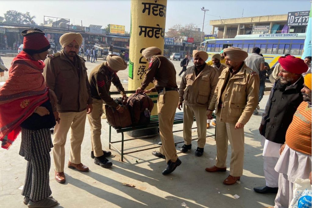 पंजाब पुलिस ने राज्य भर में बस स्टैंडों पर तलाशी अभियान चलाया