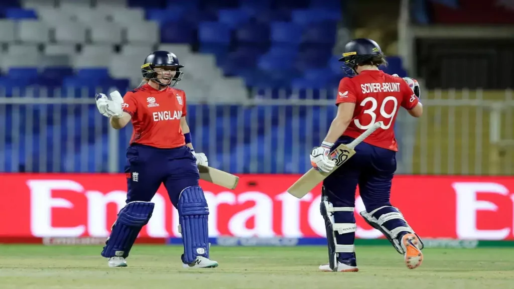 ENG vs SA: दक्षिण अफ्रीका सेमीफाइनल में अपनी जगह पक्की करने उतरेगा, जबकि इंग्लैंड जीत के साथ समापन पर है ENG vs SA: दक्षिण अफ्रीका सेमीफाइनल में अपनी जगह पक्की करने उतरेगा, जबकि इंग्लैंड जीत के साथ समापन पर है