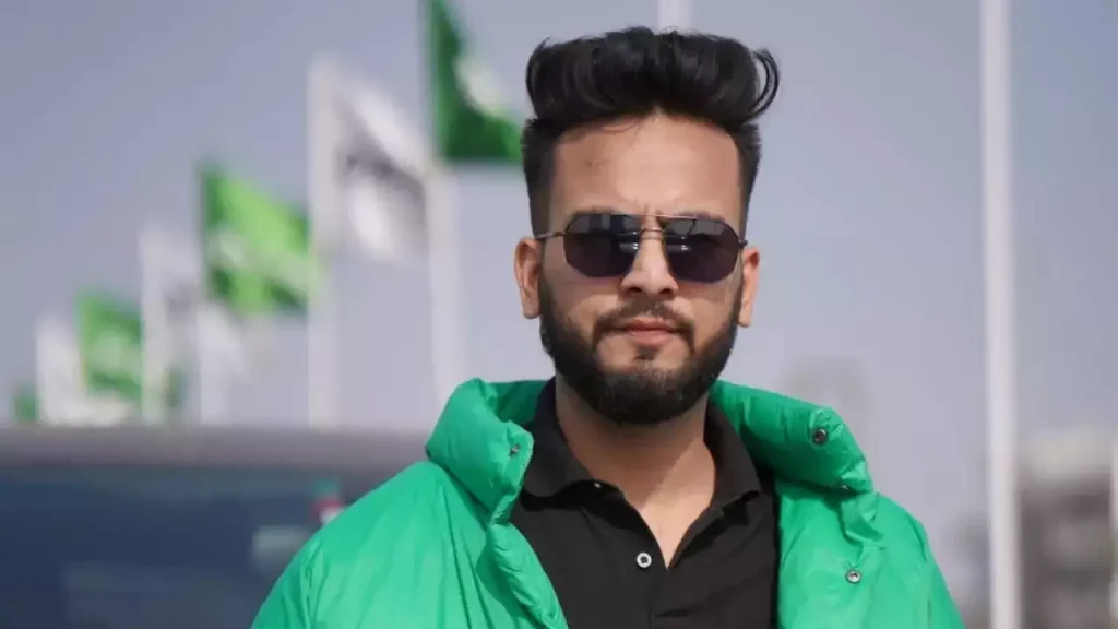 क्या एल्विश यादव के घर में 2025 में शहनाई बजेगी, गर्लफ्रेंड संग रचाएंगे शादी? दिया बड़ा हिंट