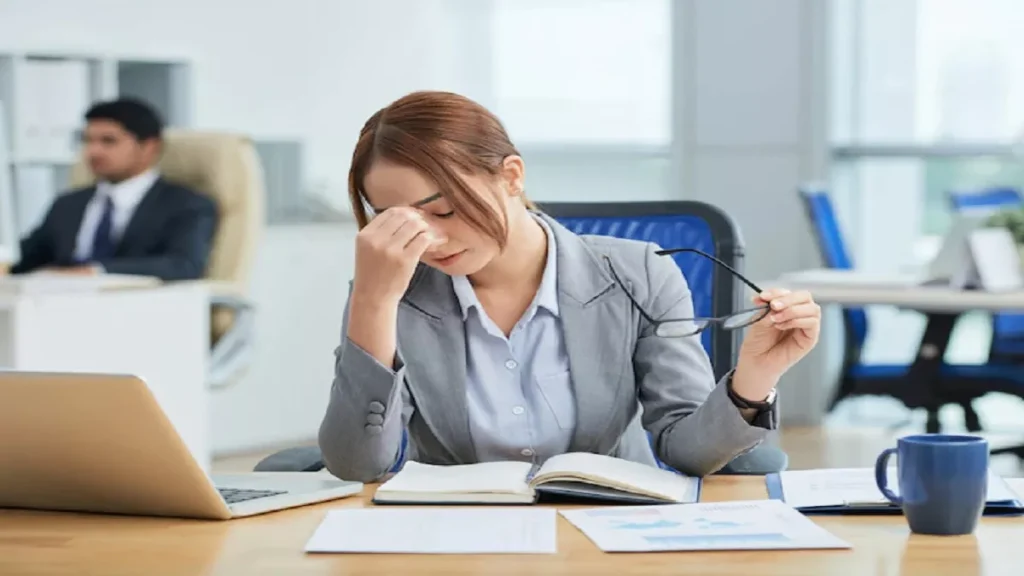Frequent mood swings: क्या आपका भी बार-बार मूड स्विंग होता हैं और बाल तेजी से झड़ते हैं? आप विटामिन-डी की कमी तो नहीं है? Frequent mood swings: क्या आपका भी बार-बार मूड स्विंग होता हैं और बाल तेजी से झड़ते हैं? आप विटामिन-डी की कमी तो नहीं है?