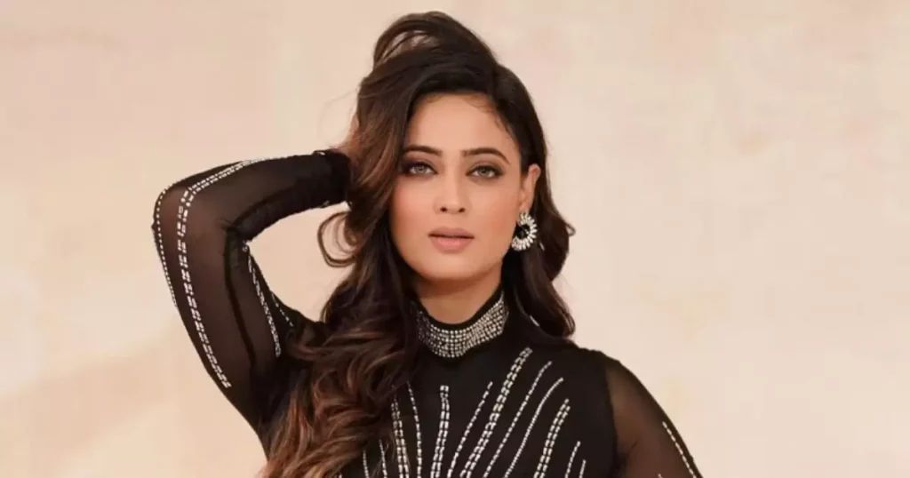 Shweta Tiwari Dance: श्वेता तिवारी ने ब्लैक ड्रेस मे किया डांस, दिखे किलर डांस मूव्स, हुआ वीडियो वायरल