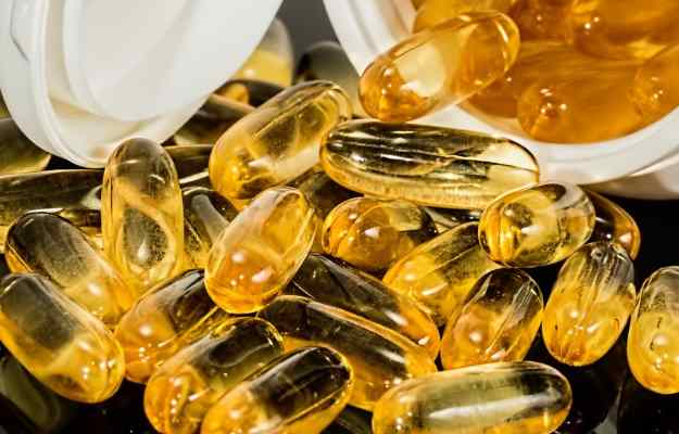 Fish Oil Benefits: क्या सभी लोग फिश ऑयल कैप्सूल खा सकते हैं? जानिए इसके फायदे और नुकसान। Fish Oil Benefits: क्या सभी लोग फिश ऑयल कैप्सूल खा सकते हैं? जानिए इसके फायदे और नुकसान।