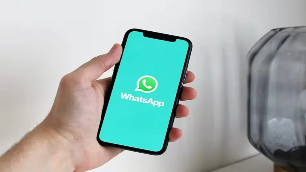 iPhone यूजर्स के लिए नया फीचर, WhatsApp को कॉलिंग और मैसेज के लिए डिफॉल्ट ऐप बनाने का तरीका