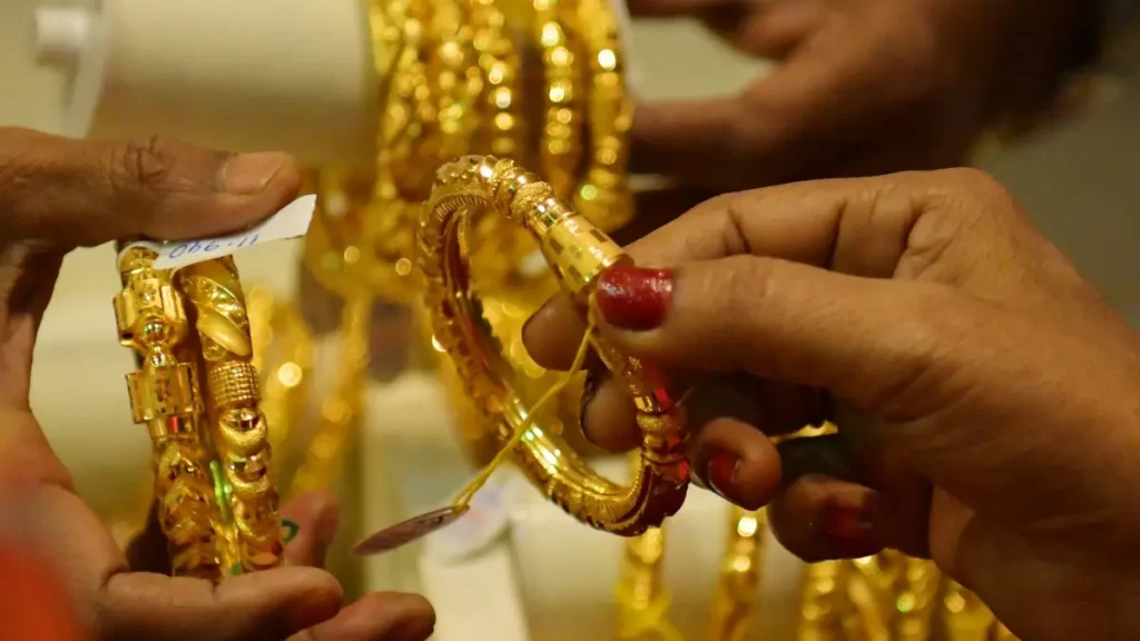 Gold and Silver Prices Today: सोना 3100 डॉलर के पार पहुंचा, अमेरिकी रेसिप्रोकल टैरिफ से पहले, जानें अपने शहर के रेट्स