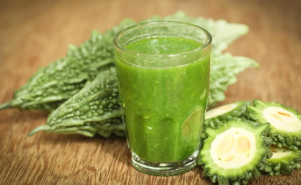 Bitter Gourd Juice Benefits: एक महीने तक करेले का जूस पीने से शुगर कितना कम होगा? जाने