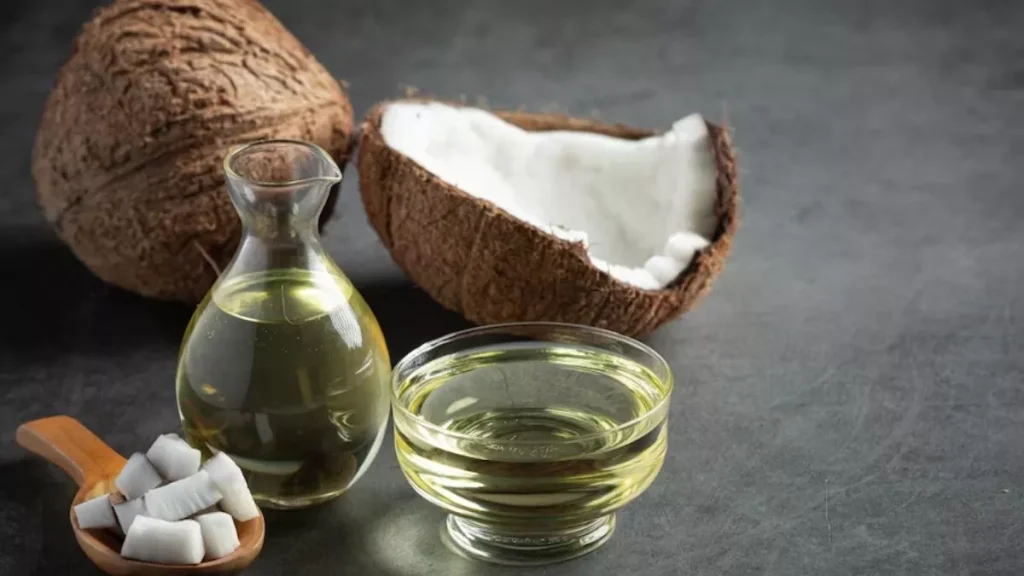 Coconut Oil Benefits: नारियल तेल के फायदे सुनकर आप हैरान हो जाएंगे, यह बालों, स्किन और दांतों के लिए भी अच्छा है।