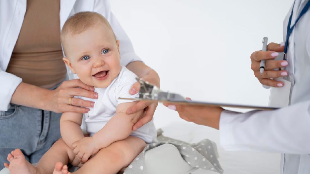 क्या है बच्चों को लगाई जाने वाली Painless Vaccine, जानें इसके फायदे और नुकसान