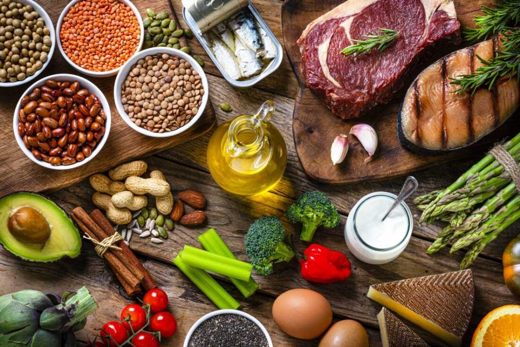 Veg vs Nonveg: प्रोटीन से भरपूर मांसाहार या फाइबर से भरपूर शाकाहार, वेज और नॉनवेज में सबसे अच्छा क्या है?
