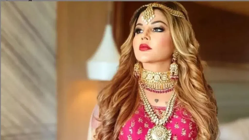 Rakhi Sawant Video: पाकिस्तानी से शादी करने वाली एक्ट्रेस ने अब पाकिस्तान के खिलाफ बंदूक उठाई Rakhi Sawant Video: पाकिस्तानी से शादी करने वाली एक्ट्रेस ने अब पाकिस्तान के खिलाफ बंदूक उठाई