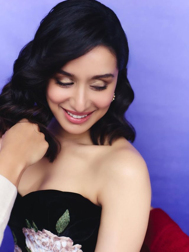 वेटर से बनीं बॉलीवुड की टॉप एक्ट्रेस, जाने कौन है ये हसीना