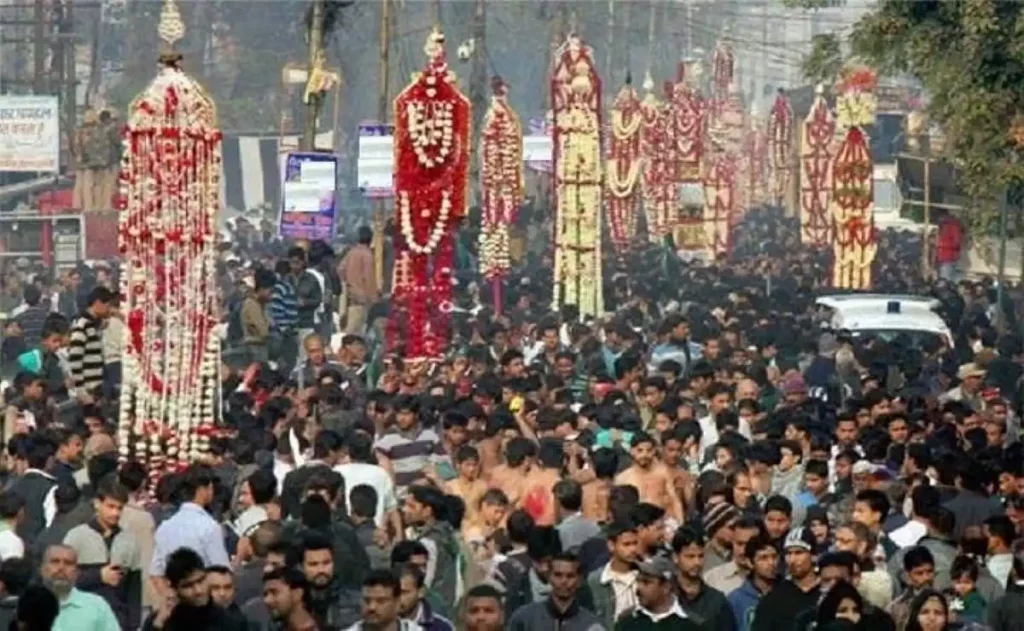 Muharram 2025: जानें मुहर्रम की तारीख, इतिहास, महत्व और क्यों मनाया जाता है यह दिन Muharram 2025: जानें मुहर्रम की तारीख, इतिहास, महत्व और क्यों मनाया जाता है यह दिन
