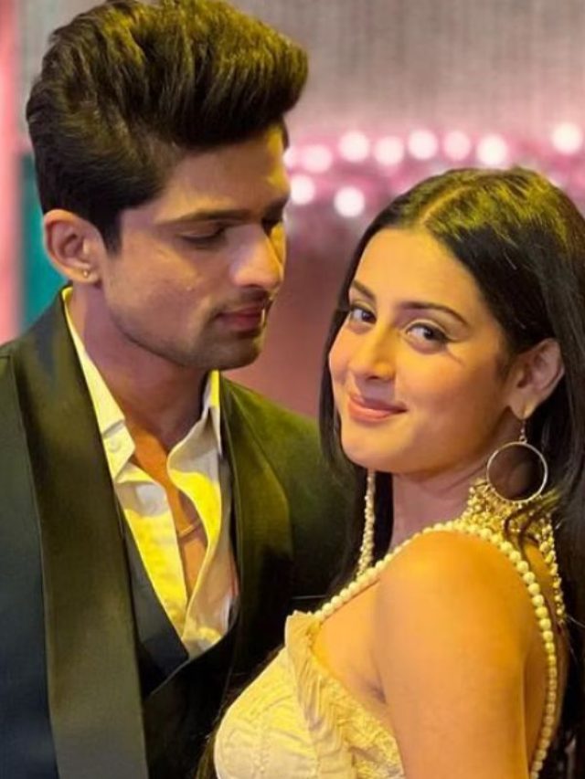 ब्रेकअप के बाद फिर साथ? ईशा-अभिषेक को कार में देख चौंके फैंस!