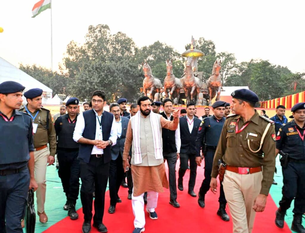 प्रधानमंत्री नरेंद्र मोदी के कुरुक्षेत्र आगमन से पहले रैली स्थल और महाभारत अनुभव केंद्र का निरीक्षण