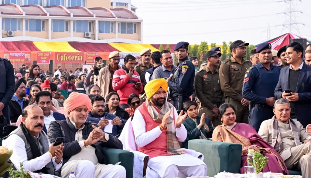 यमुनानगर: डीपीएस द्वारा आयोजित ‘SAMANVAYA – द विंटर कार्निवल’ में बच्चों की प्रतिभा ने मोहा मन