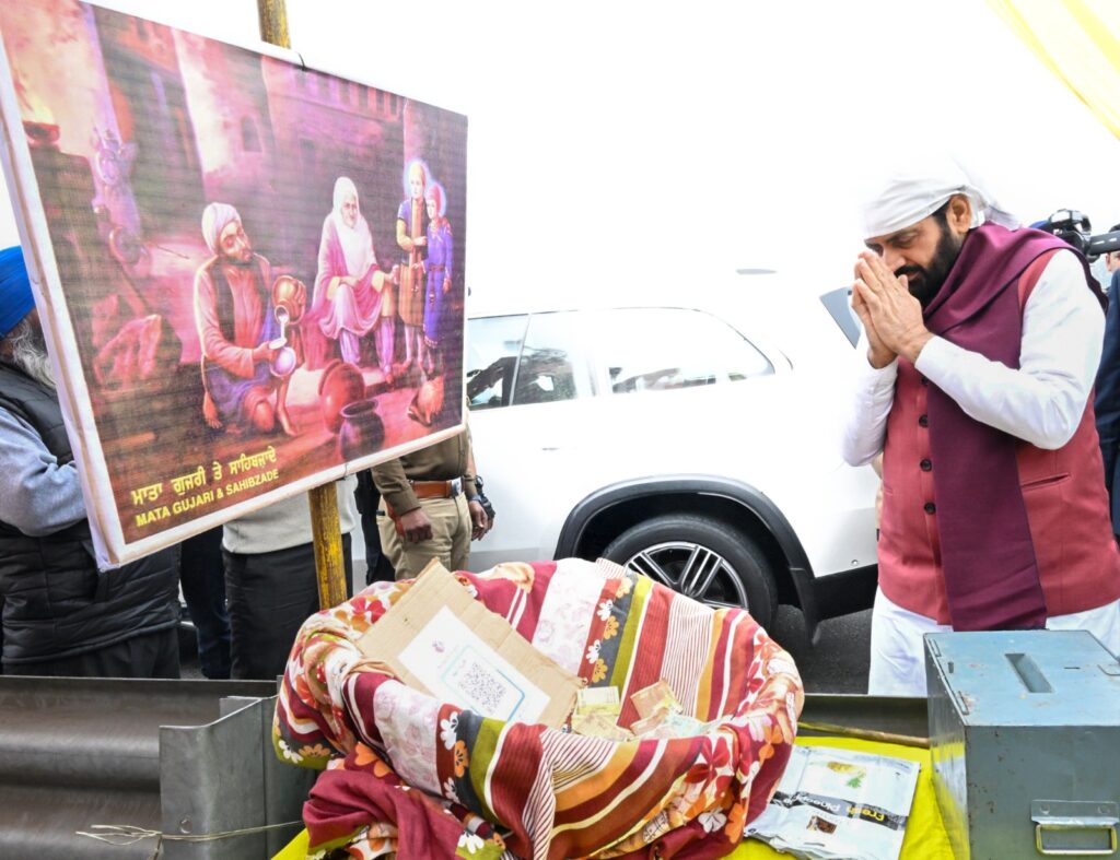 शरीफगढ़ और रामगढ़ में गुरु जी के लंगर प्रसाद व आशीर्वाद का सौभाग्य, सेवा-त्याग का मिला संदेश शरीफगढ़ और रामगढ़ में गुरु जी के लंगर प्रसाद व आशीर्वाद का सौभाग्य, सेवा-त्याग का मिला संदेश