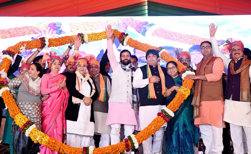 विकसित गुरुग्राम महारैली में उमड़ा जनसैलाब, ₹113.64 करोड़ की विकास परियोजनाओं का उद्घाटन व शिलान्यास