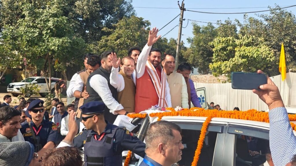 मुख्यमंत्री नायब सैनी ने सोनीपत में आयोजित ‘अंत्योदय मेला’ में की शिरकत, 509 गरीब परिवारों को मिले नए मकान मुख्यमंत्री नायब सैनी ने सोनीपत में आयोजित ‘अंत्योदय मेला’ में की शिरकत, 509 गरीब परिवारों को मिले नए मकान
