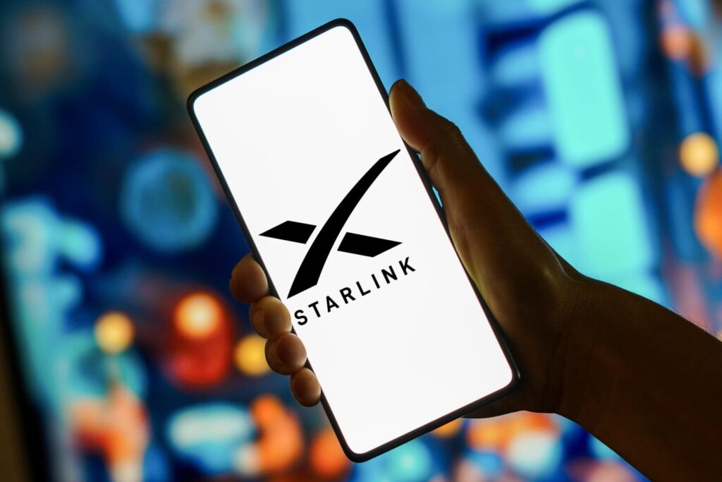 स्मार्टफोन की दुनिया में बड़ा उलटफेर ला सकता है एलन मस्क का ‘Starlink Phone’, कॉन्सेप्ट ने बढ़ाई हलचल