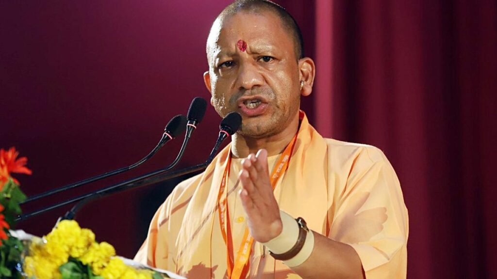बांग्लादेश से विस्थापित हिंदू परिवारों के पुनर्वासन की पहल, योगी सरकार ने दी 99 परिवारों को नई जिंदगी की सौगात