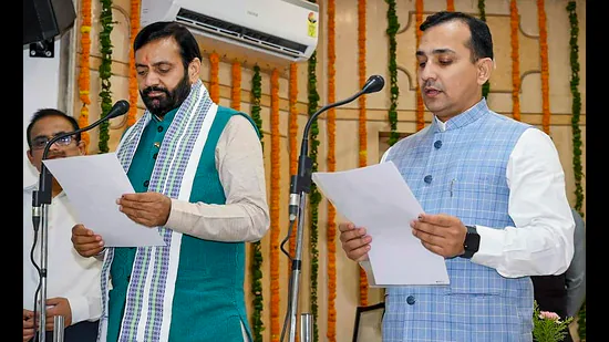 पुलिस भर्ती को लेकर सभी प्रमुख बिंदुओं पर HSSC अध्यक्ष हिम्मत सिंह ने दी स्थिति स्पष्ट, अफवाहों से बचने की अपील पुलिस भर्ती को लेकर सभी प्रमुख बिंदुओं पर HSSC अध्यक्ष हिम्मत सिंह ने दी स्थिति स्पष्ट, अफवाहों से बचने की अपील