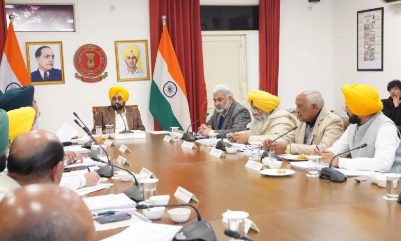 बजट से पहले पंजाब कैबिनेट की अहम बैठक आज, कई बड़े फैसलों की संभावना बजट से पहले पंजाब कैबिनेट की अहम बैठक आज, कई बड़े फैसलों की संभावना