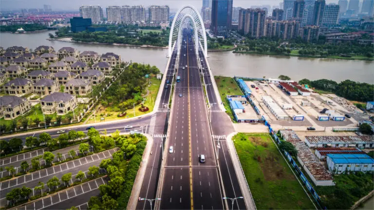 उत्तराखंड में विकास को मिली नई रफ्तार, 3.50 लाख करोड़ की 42 मेगा परियोजनाओं पर तेज़ी से काम उत्तराखंड में विकास को मिली नई रफ्तार, 3.50 लाख करोड़ की 42 मेगा परियोजनाओं पर तेज़ी से काम