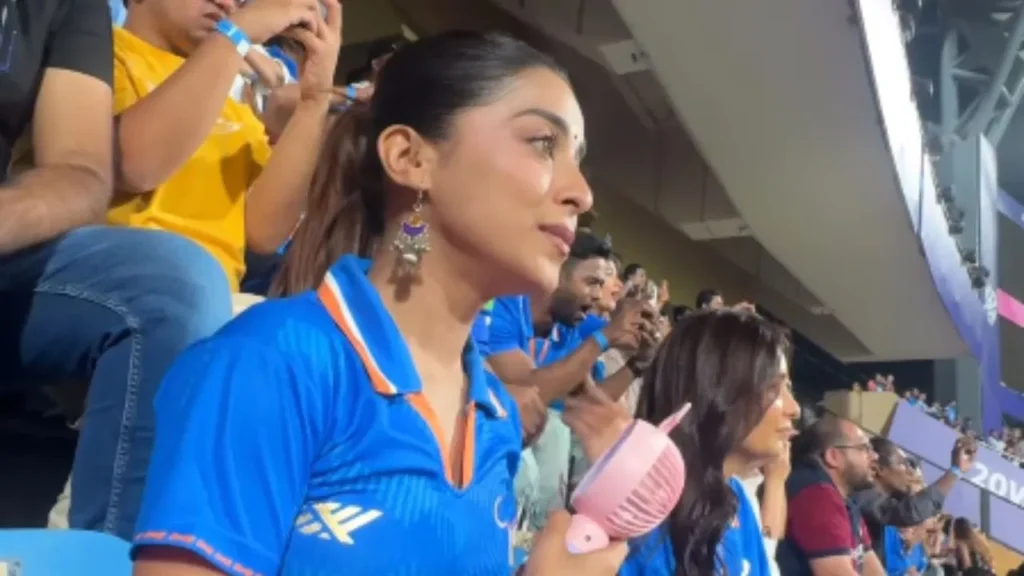 वानखेड़े में डांस से छाईं तन्वी गडकरी: सूर्यकुमार यादव के ‘सुपला’ शॉट पर वायरल हुईं, जानिए उनकी कहानी