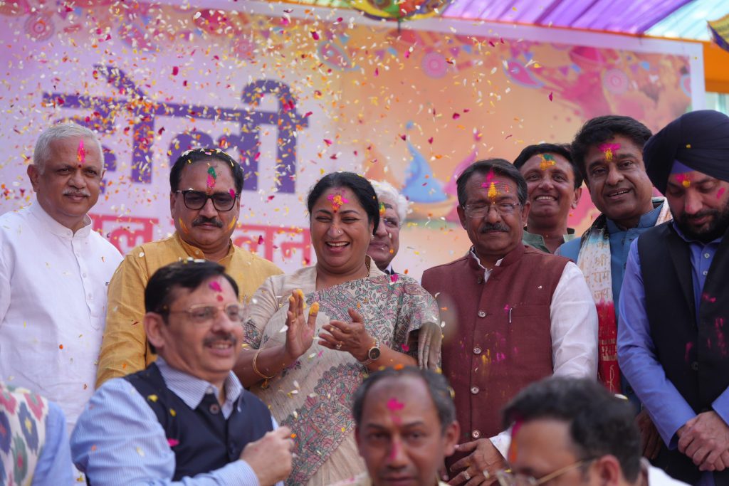 दिल्ली भाजपा के होली मिलन समारोह में जुटे शीर्ष नेता, नारी सशक्तिकरण को नई गति देने का संकल्प दोहराया
