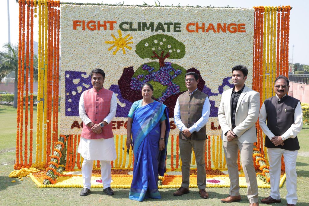 कनॉट प्लेस सेंट्रल पार्क में फ्लावर फेस्टिवल 2026 की शुरुआत, होली पर खिले रंग-बिरंगे इंस्टॉलेशन और सेल्फी पॉइंट्स