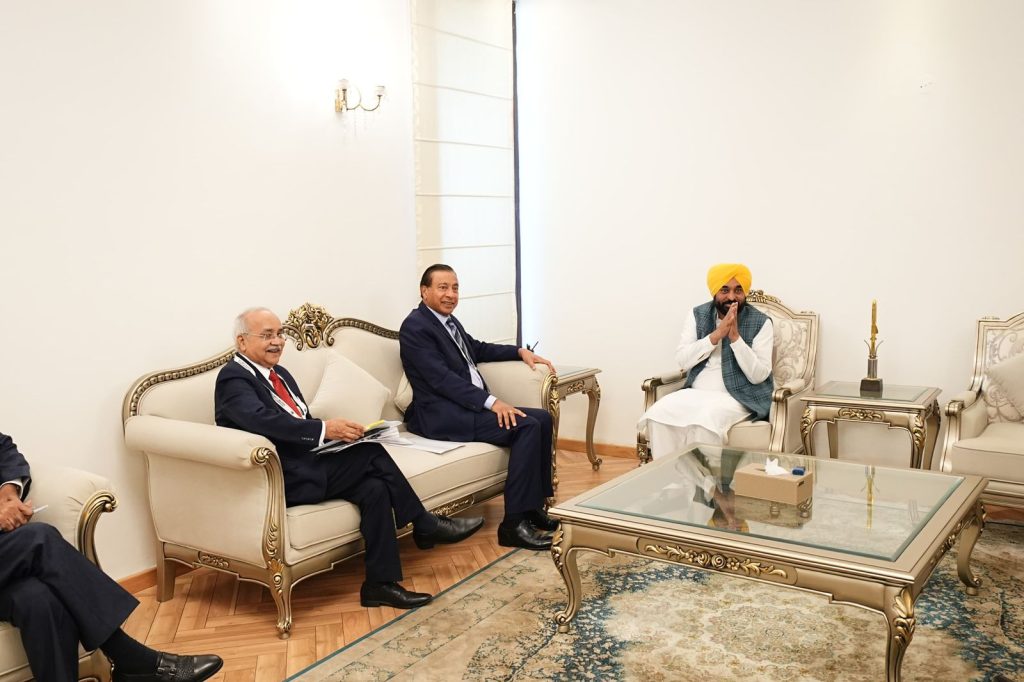 प्रोग्रेसिव पंजाब इन्वेस्टर्स समिट 2026 से पहले सीएम भगवंत मान की लक्ष्मी एन मित्तल से मुलाकात, निवेश और रोजगार पर चर्चा