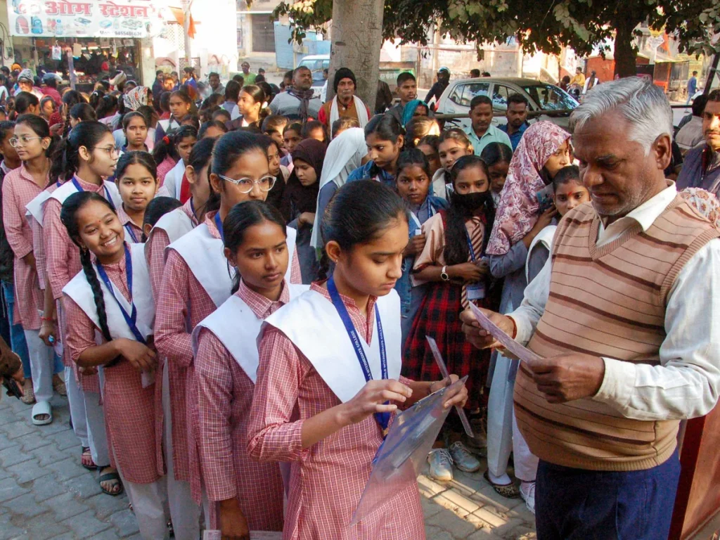 हरियाणा बोर्ड: रद्द हुई परीक्षाओं की नई तारीखें घोषित, 25, 30 और 31 मार्च को होगी री-एग्जाम